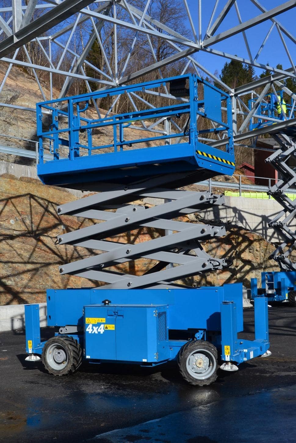Eco-Friendly Lifting Solutions: The Advantages of Electric Scissor Lifts for Sale